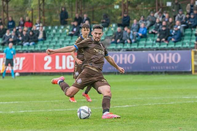 阿隆索和哈维谁执教水平高 阿隆索执教勒沃库森不败战绩创纪录.